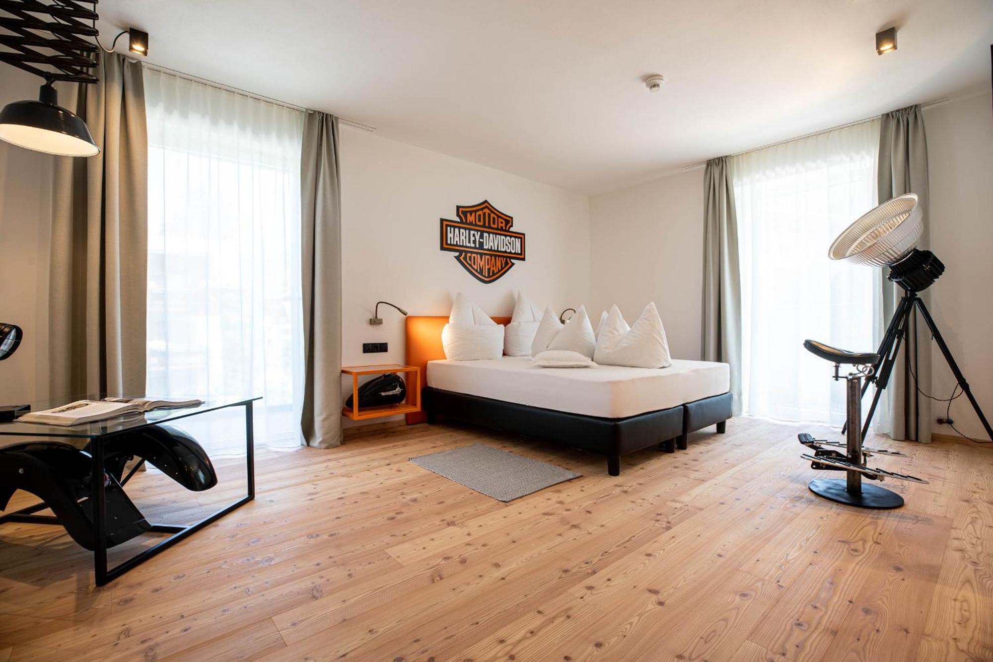 Al Plan, A Mountain Moving Hotel 圣维吉利奥 客房 照片