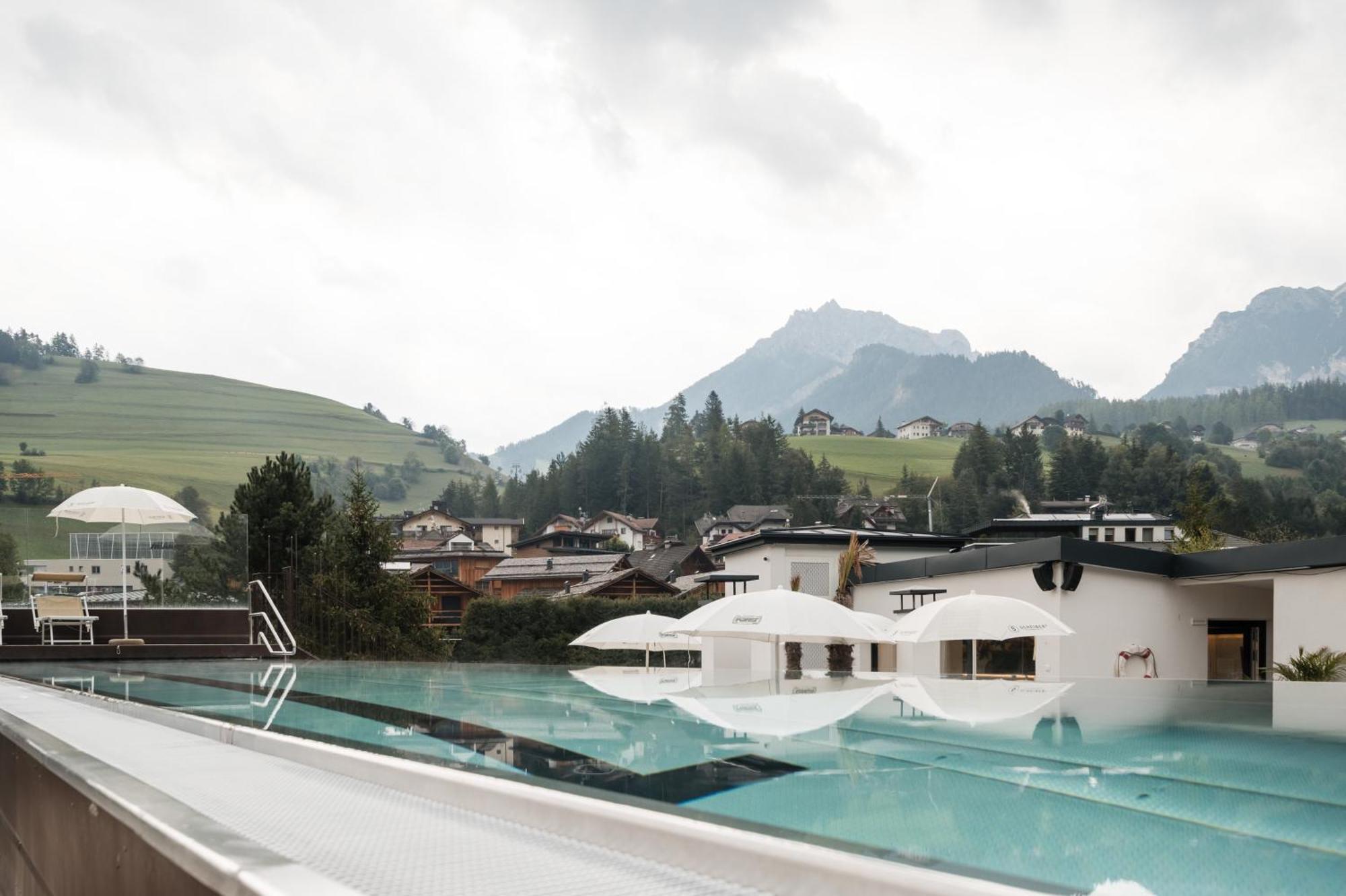 Al Plan, A Mountain Moving Hotel 圣维吉利奥 外观 照片